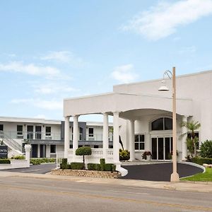 La Quinta By Wyndham Oceanfront Daytona Beach